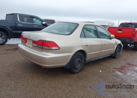 2001 Honda Accord 2.3 Lx из США, поврежденный, VIN 1HGCG56451A110667
